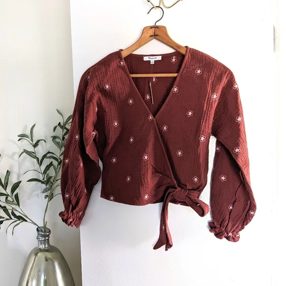 Sold on M! Madewell Lightspun Maira Flower Embroidered Tie Wrap Top - Picture 7 of 16